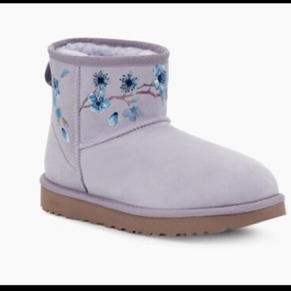 UGG Shoes - Ugg Classic Mini